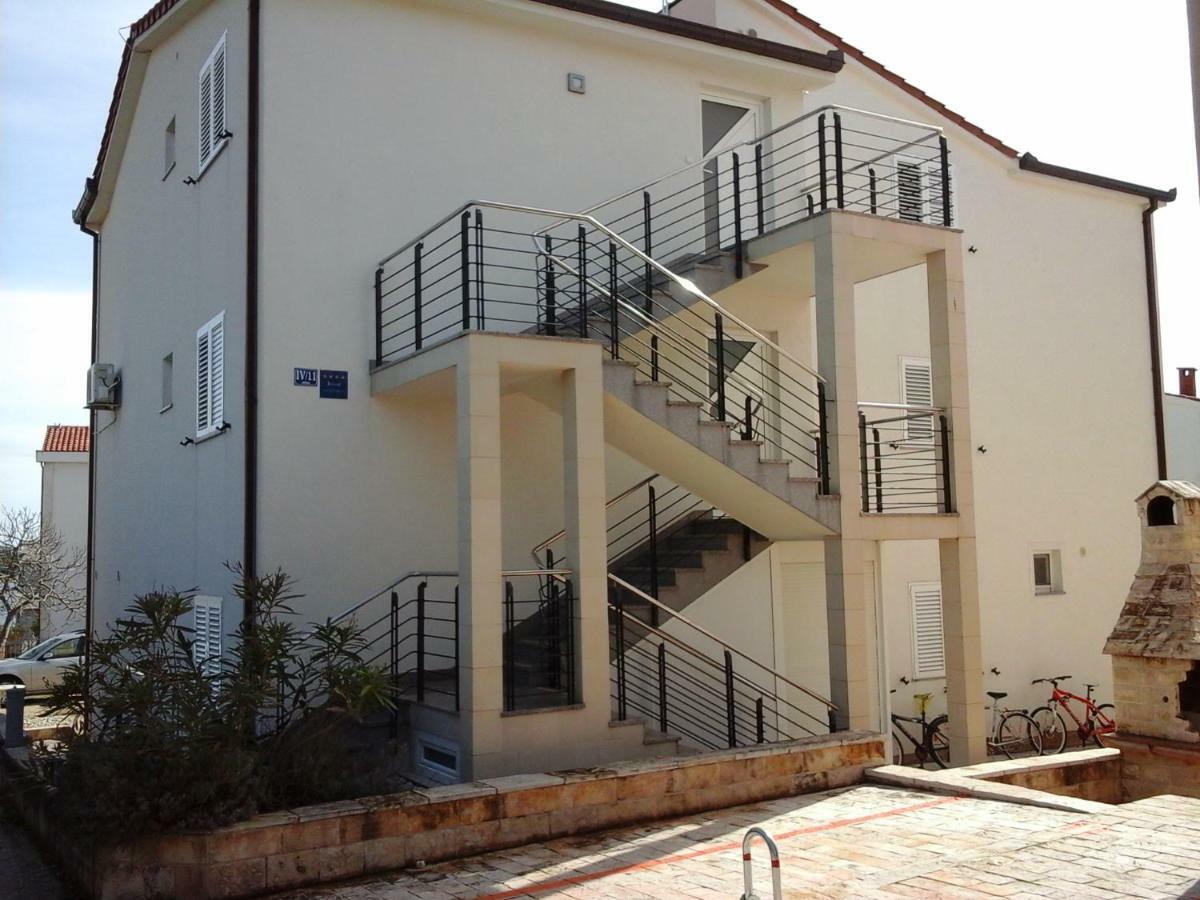 Apartments 4 Dolphins Rogoznica  Exterior foto